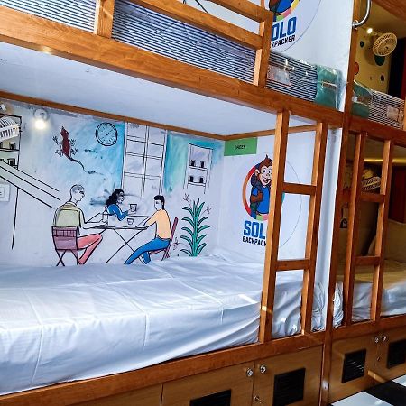 Solo Backpacker Hostel Mumbai Exterior foto
